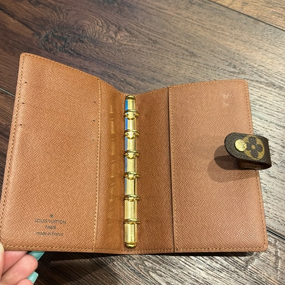 Louis Vuitton Authentic Monogram Agenda also can be Passport holder. - Picture 3 of 11